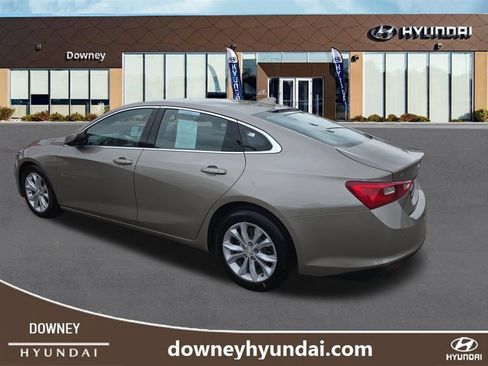 Used 2023 Chevrolet Malibu LT w/ Driver Confidence Package FWD image 3