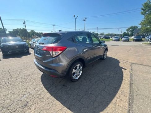 Used 2019 Honda HR-V LX image 16