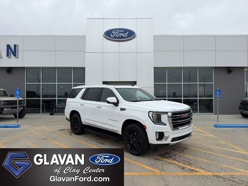 Used 2023 GMC Yukon SLT w/ SLT Premium Package image 1