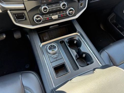 Used 2024 Ford Expedition Max XLT image 16