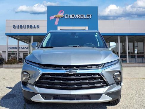 Used 2025 Chevrolet Blazer LT image 2