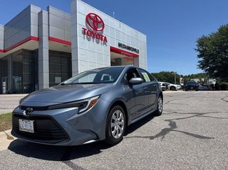 Used 2026 Toyota Corolla LE FWD video 1