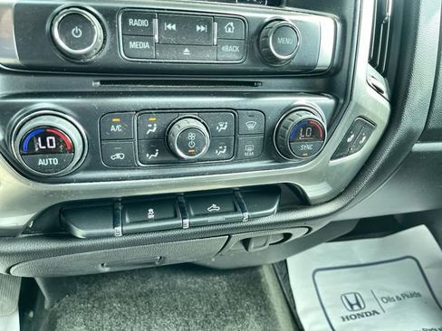 Used 2018 Chevrolet Silverado 1500 LT w/ All Star Edition image 18