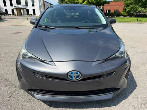 Used 2018 Toyota Prius Two w/ Prius Two Safety Plus Package FWD image 9