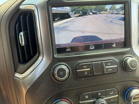 Used 2022 Chevrolet Silverado 1500 LTZ w/ LTZ Convenience Package II AWD/4WD image 17