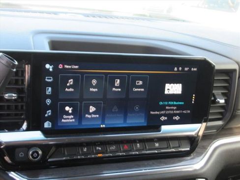 Used 2024 Chevrolet Silverado 2500 LTZ w/ LTZ Convenience Package image 25