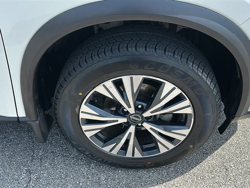 Certified 2023 Nissan Rogue SV AWD/4WD image 8