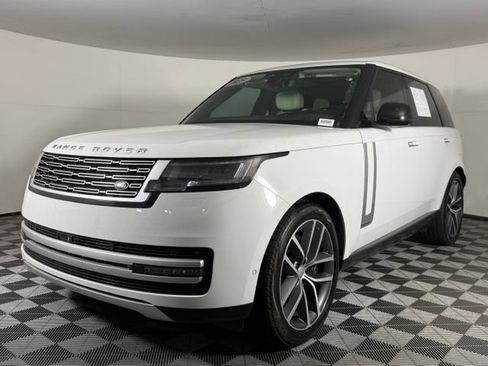Used 2025 Land Rover Range Rover Autobiography AWD/4WD image 2