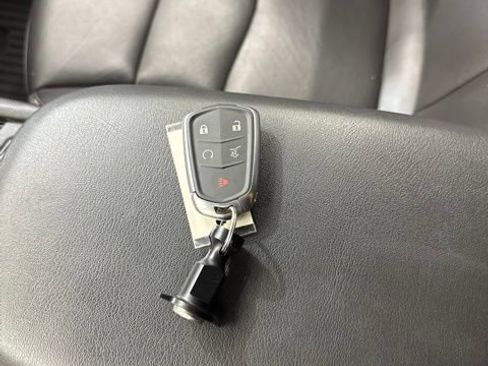 Used 2022 Cadillac XT5 Premium Luxury w/ Technology Package AWD/4WD image 31