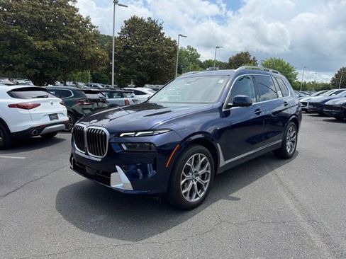 Used 2025 BMW X7 xDrive40i AWD/4WD image 2