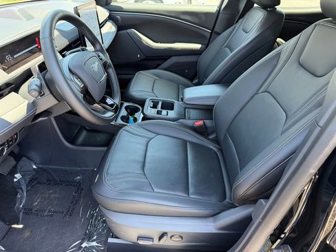 Used 2025 Ford Mustang Mach-E Premium AWD/4WD image 3