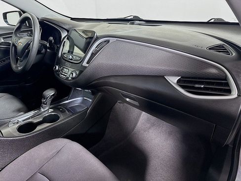 Used 2023 Chevrolet Malibu LT image 27