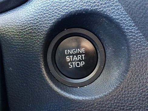 Used 2024 Toyota Corolla Cross XLE image 22