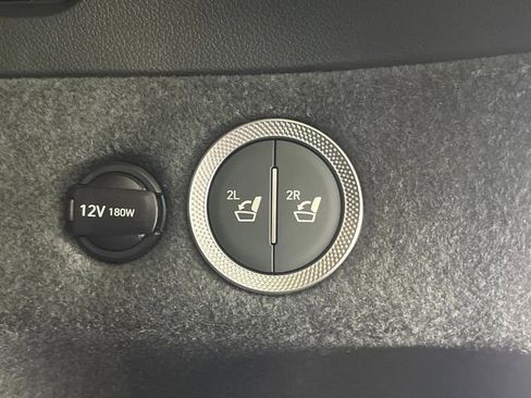 Used 2025 Genesis GV80 2.5T Advanced image 18