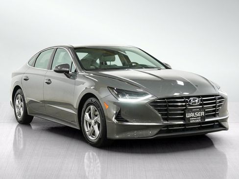 Used 2022 Hyundai Sonata SE w/ Cargo Package FWD image 7