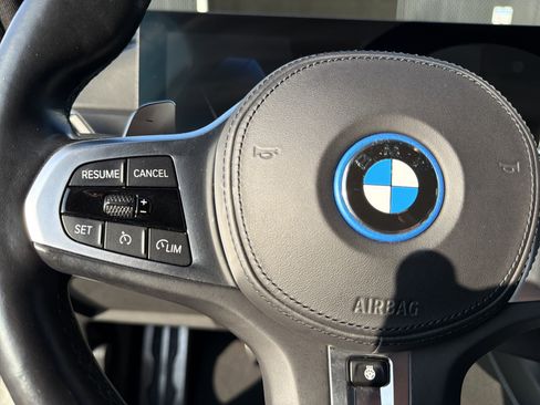 Certified 2023 BMW 330e 330e w/ M Sport Package image 21