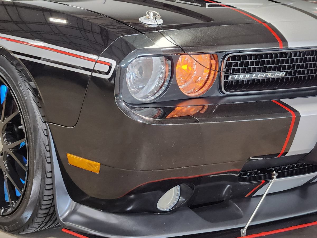Used 2010 Dodge Challenger R/T w/ Mopar 10 Pkg RWD image 14