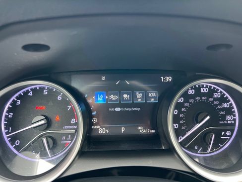 Used 2021 Toyota Camry XLE FWD image 29