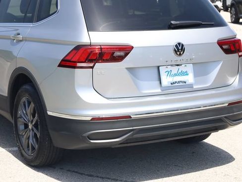 Used 2023 Volkswagen Tiguan SE w/ Panoramic Sunroof Package FWD image 8