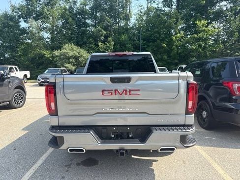 Used 2025 GMC Sierra 1500 Denali w/ Denali Reserve Package AWD/4WD image 5