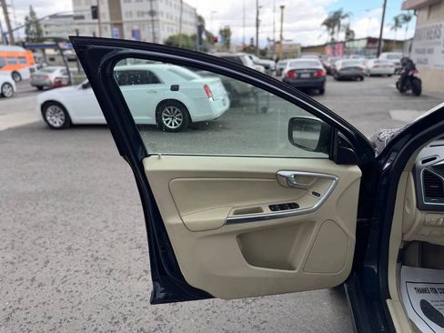 Used 2015 Volvo XC60 T5 AWD/4WD image 23