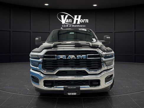 Used 2026 RAM 2500 Big Horn AWD/4WD image 2