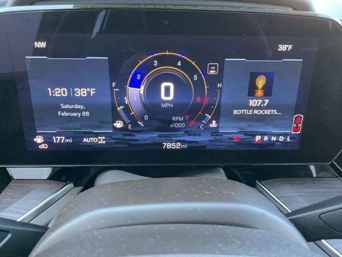 Certified 2025 Chevrolet Suburban Z71 w/ Z71 Off-Road Package image 11