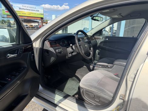 Used 2012 Chevrolet Impala LT FWD image 9