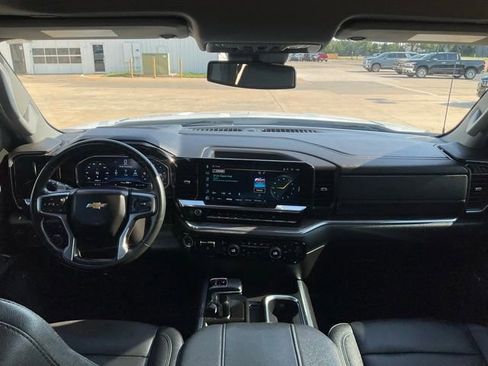 Used 2023 Chevrolet Silverado 1500 LTZ w/ LTZ Premium Package AWD/4WD image 3