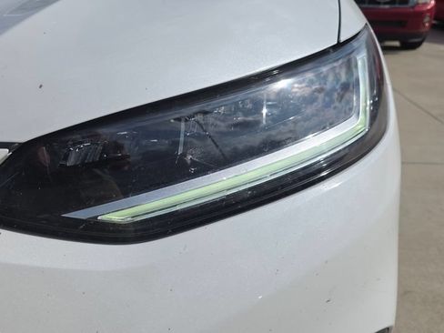 Used 2024 Honda HR-V LX image 9