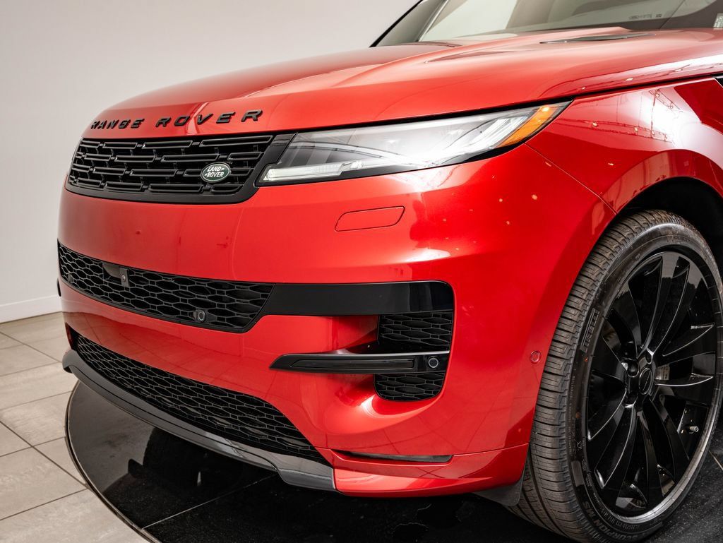 New 2026 Land Rover Range Rover Sport Dynamic SE AWD/4WD image 3