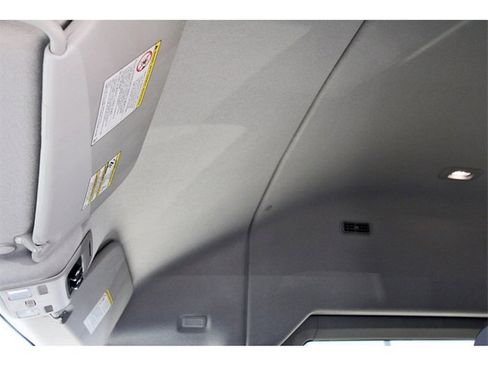 Used 2024 Ford Transit 350 XLT image 27