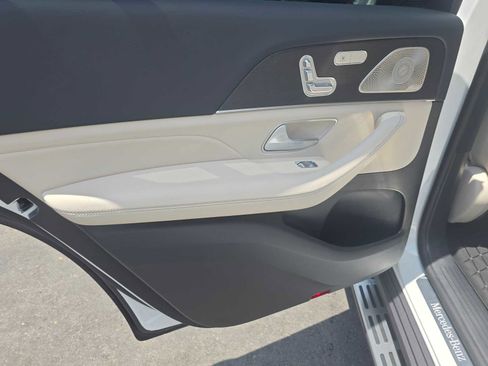New 2025 Mercedes-Benz GLS 580 4MATIC image 21