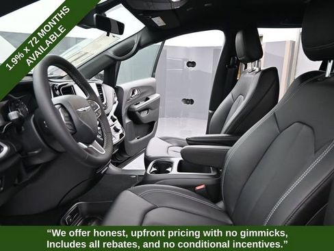 New 2026 Chrysler Voyager LX image 10