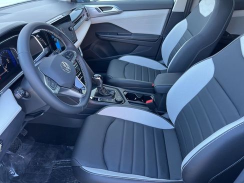 New 2026 Volkswagen Taos SEL image 9