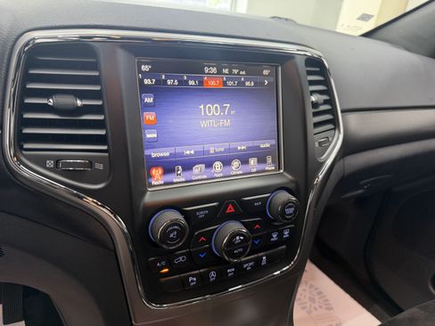 Used 2017 Jeep Grand Cherokee Altitude AWD/4WD image 19