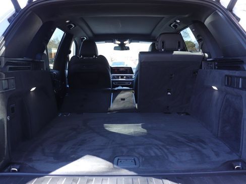 Used 2021 BMW X5 xDrive40i w/ Convenience Package image 16