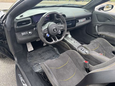 New 2024 Maserati MC20 Cielo RWD image 27