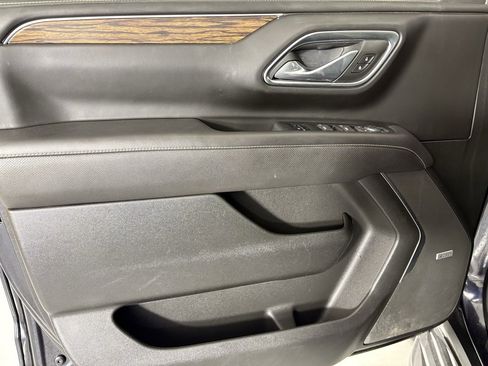Used 2024 Chevrolet Suburban Premier image 14