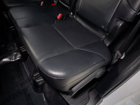 Used 2017 Lexus GX 460 Premium w/ Premium Package image 38