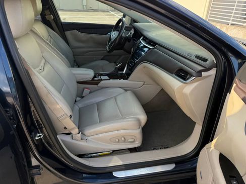 Used 2013 Cadillac XTS FWD image 16