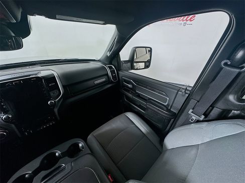 Used 2024 RAM 2500 Big Horn w/ Safety Group image 11
