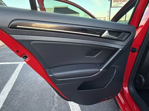 Used 2018 Volkswagen Golf R 4-Door AWD/4WD image 12