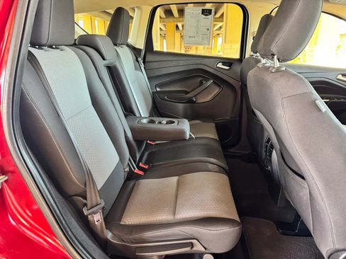 Used 2019 Ford Escape SE FWD image 22