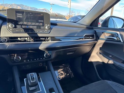 Used 2022 Mitsubishi Outlander SE image 41