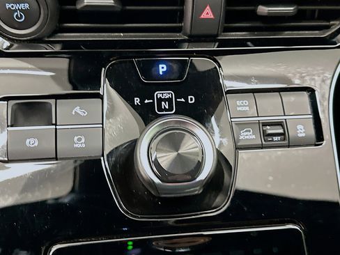 Used 2024 Toyota bZ4X XLE w/ Weather Package image 25