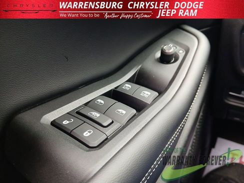 New 2025 Jeep Grand Cherokee L Limited w/ Luxury Tech Group II AWD/4WD image 31