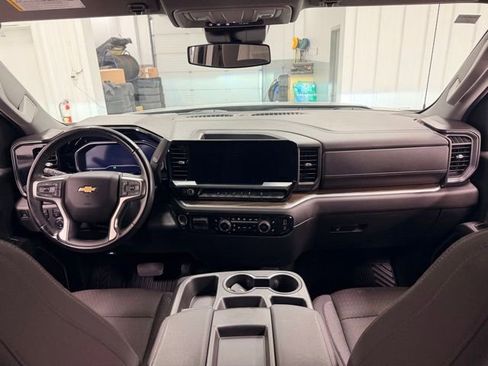 Certified 2024 Chevrolet Silverado 1500 LT w/ Z71 Off-Road Package image 21