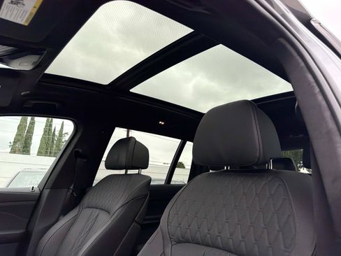 Used 2026 BMW X7 M60i AWD/4WD image 17
