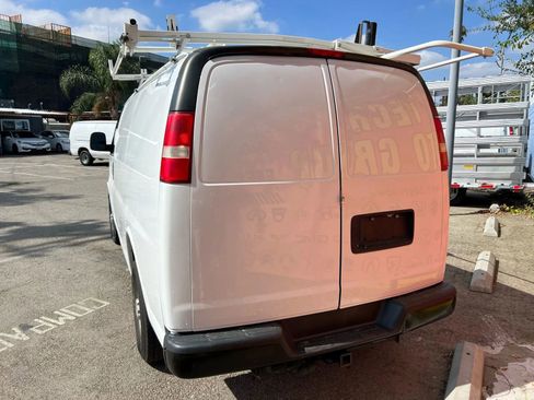 Used 2019 Chevrolet Express 2500 w/ Driver Convenience Package image 6